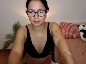 Chaturbate Adult Video Chat of lilypanda