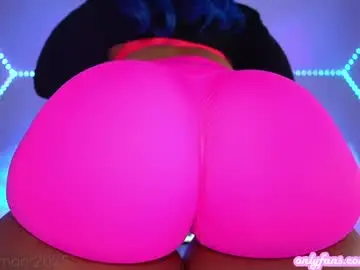 Chaturbate Free Live Porn of oxlemon