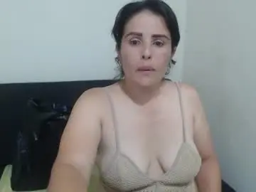 Chaturbate Free Live Porn of naugthymilf23