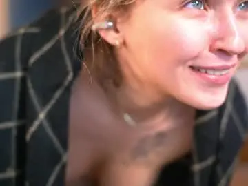 Chaturbate Live Sex Cam of ms_dira