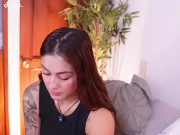 Chaturbate Free Porn Cam of i_am_lucy1