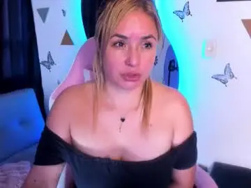 Chaturbate Sex Cam of luciamature_