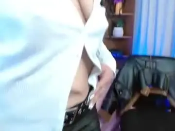 Chaturbate Live Sex Cam of alexandra_jonas