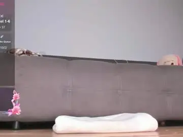 Chaturbate Adult Webcams of cherrypie_001
