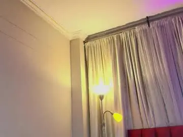 Chaturbate Adult Video Chat of zamira_taylor