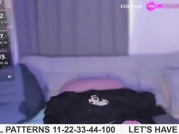 Chaturbate Live Sex Cam of lilirouse