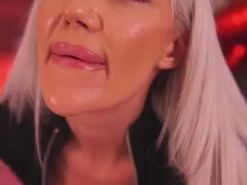 Chaturbate Sex Cam of therealfallingangel