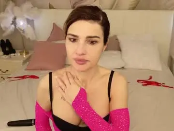 Chaturbate Live Sex Cam of divine_mila