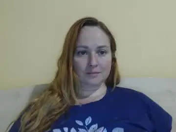 Chaturbate Live Sex Cam of zara_red