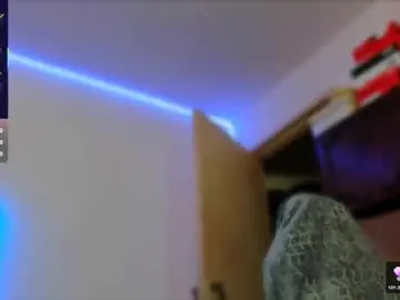 Chaturbate Live Sex Cam of anna_lwice