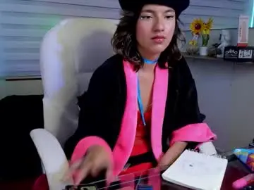 Chaturbate Live Sex Cam of clawdeen_hot