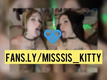 Chaturbate Live Sex of masterr_and_kittyy