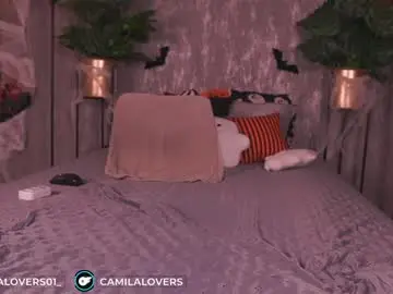 Chaturbate Live Porn of camilalovers01