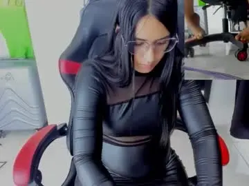 Chaturbate Free Porn Cam of queen_findom1