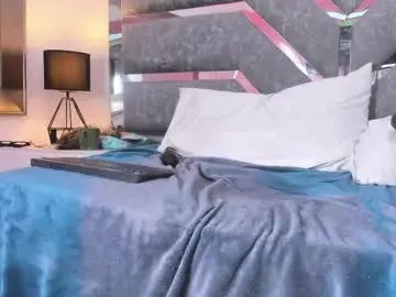 Chaturbate Live Sex Cam of slut_milf_