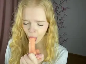 Chaturbate Live Sex Cam of rose_fairy