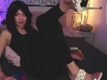 Chaturbate Nude Webcam of angelika_rouge