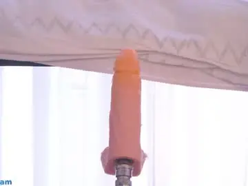 Chaturbate Live Sex Cam of emilyfinne