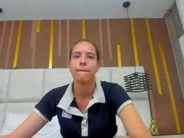 Chaturbate Live Sex Cam of miacours