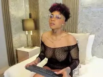Chaturbate Adult Video Chat of luciawallace