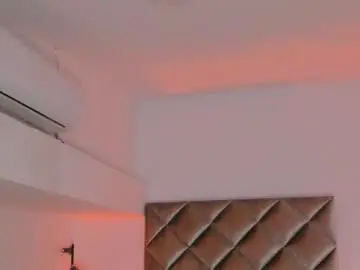 Chaturbate Free Porn Cam of malaia_hills