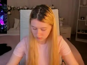 Chaturbate Live Sex Cam of celestinemauriac