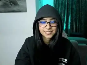 Chaturbate Nude Webcam of mencia_sharmaa