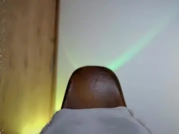 Chaturbate Live Sex Cam of sara_mashmelo