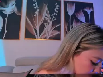Chaturbate Live Sex Cam of violetthansson