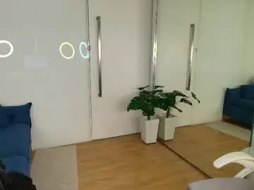 Chaturbate Live Sex Cam of courtneyy_hill