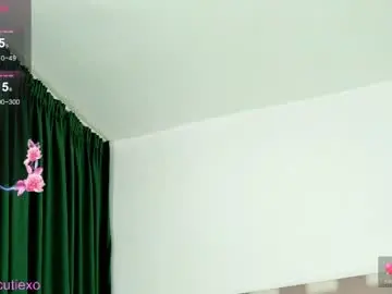Chaturbate Free Porn Cam of katiecutieexo