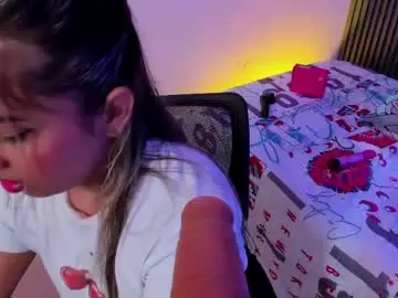 Chaturbate Live Sex Cam of karola_cute_