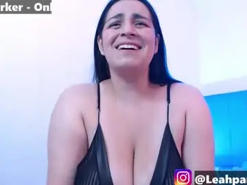 Chaturbate Best live sex cam show of sweet_leah33