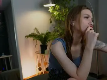 Chaturbate Live Sex of c_moonie_