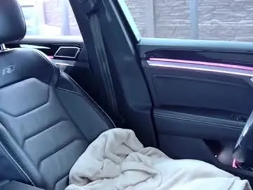 Chaturbate Live Sex Cam of georgiapeachgirl