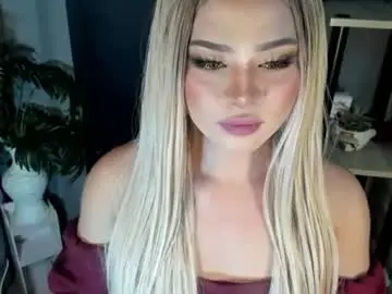 Chaturbate Live Sex Cam of fuckdoll_rain