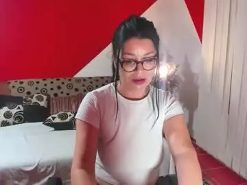 Chaturbate Live Sex Cam of soffy_skye