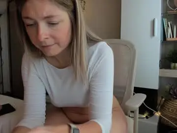 Chaturbate Sex Cam of bestgirl_ofthe_neighborhood