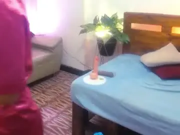 Chaturbate Best live sex cam show of yeseniaa25_