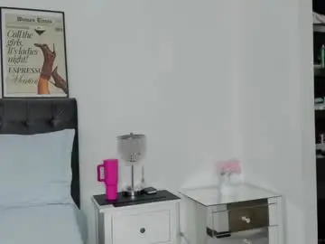 Chaturbate Live Sex Cam of exoticcute