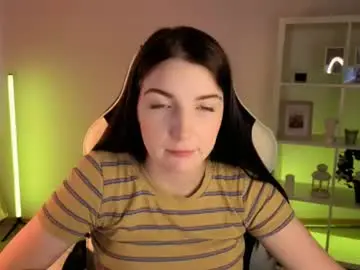Chaturbate Live Sex Cam of alicechanelle