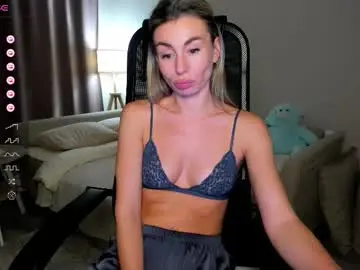 Chaturbate Watch Live Sex Cams of aliceevan