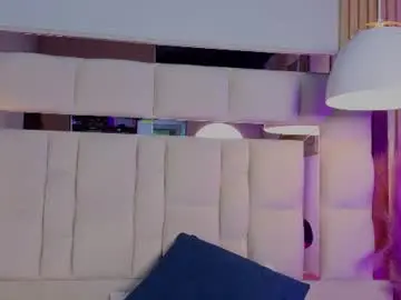 Chaturbate Watch Live Sex Cams of rosiejones_