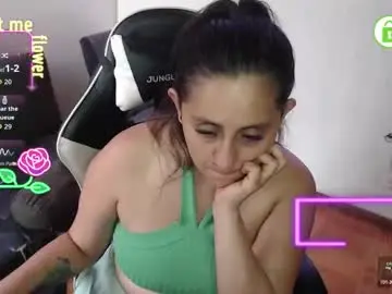 Chaturbate Live Sex Cam of sophiaa_vega_