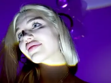 Chaturbate Live Sex Cam of milabunny_