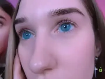 Chaturbate Live Sex Cam of _mila_fire