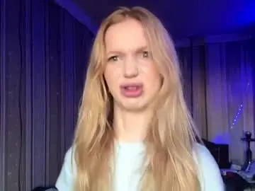 Chaturbate Adult Video Chat of gladisstipes