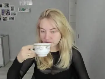 Chaturbate Nude Webcam of helen_angel_girl