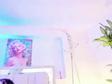 Chaturbate Live Sex Cam of samantaa_roberts1
