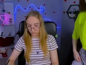 Chaturbate Live Sex Cam of rebecca_smile_